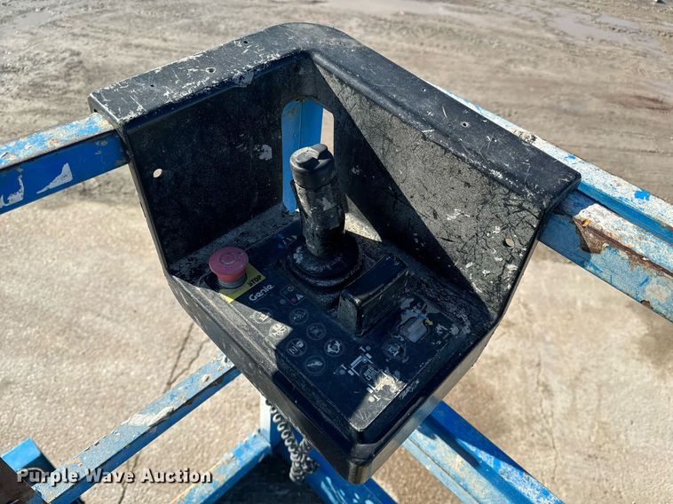 image for item OF9648 2008 Genie GS-5390  scissor lift