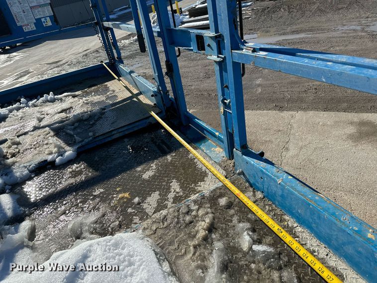image for item OF9648 2008 Genie GS-5390  scissor lift