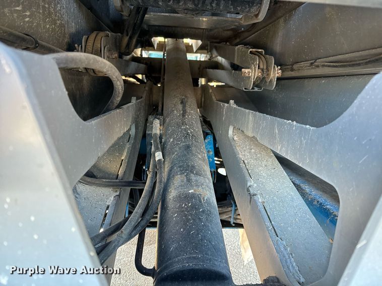 image for item OF9648 2008 Genie GS-5390  scissor lift