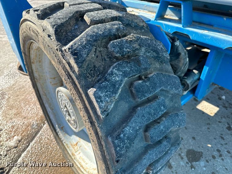 image for item OF9648 2008 Genie GS-5390  scissor lift