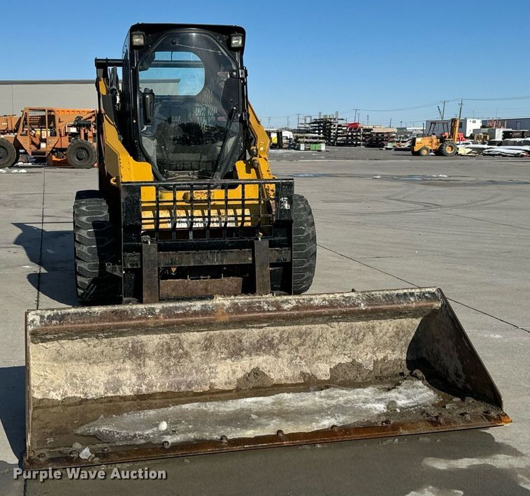 image for item OF9653 2013 Caterpillar 262C Series 2  skid steer loader