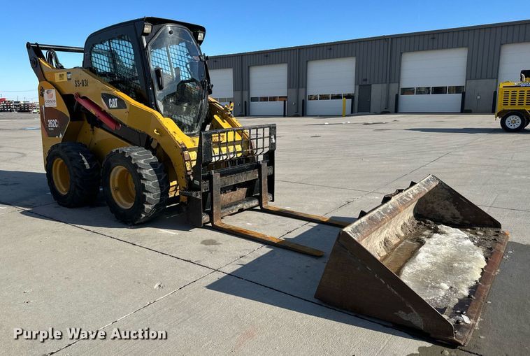 image for item OF9653 2013 Caterpillar 262C Series 2  skid steer loader