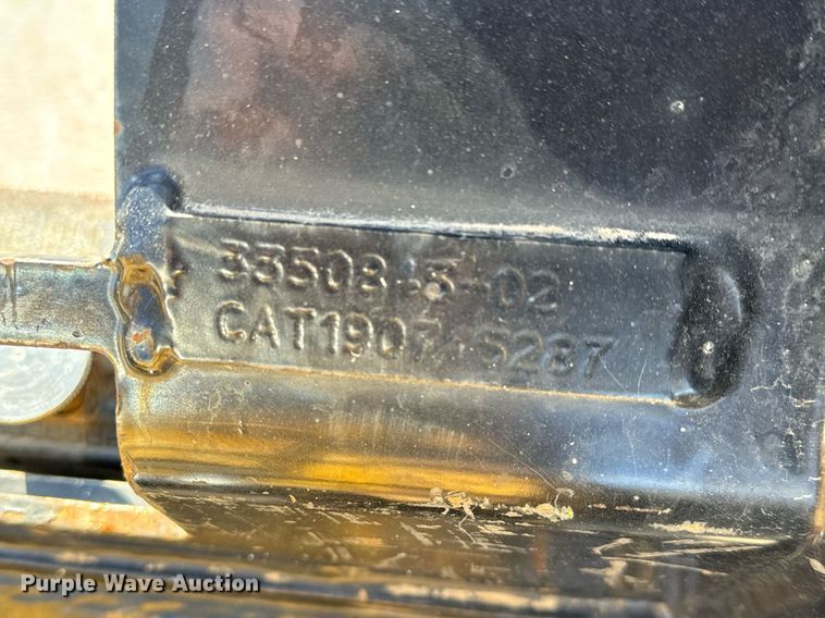 image for item OF9653 2013 Caterpillar 262C Series 2  skid steer loader