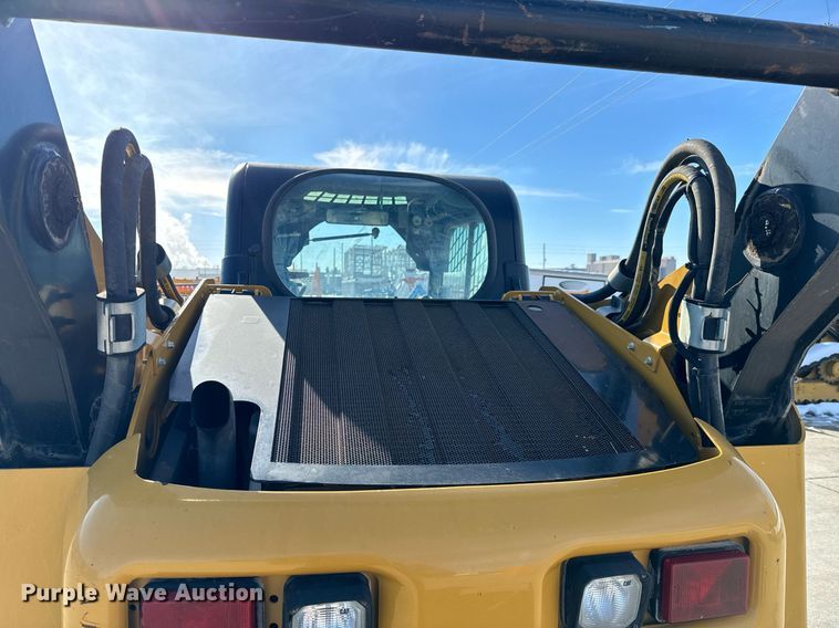 image for item OF9653 2013 Caterpillar 262C Series 2  skid steer loader