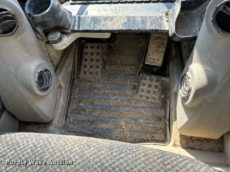 image for item OF9653 2013 Caterpillar 262C Series 2  skid steer loader