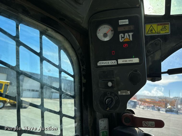 image for item OF9653 2013 Caterpillar 262C Series 2  skid steer loader