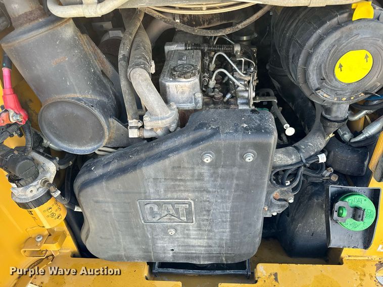 image for item OF9653 2013 Caterpillar 262C Series 2  skid steer loader