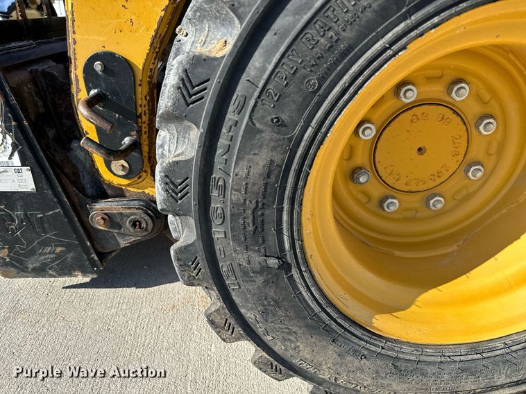 image for item OF9653 2013 Caterpillar 262C Series 2  skid steer loader