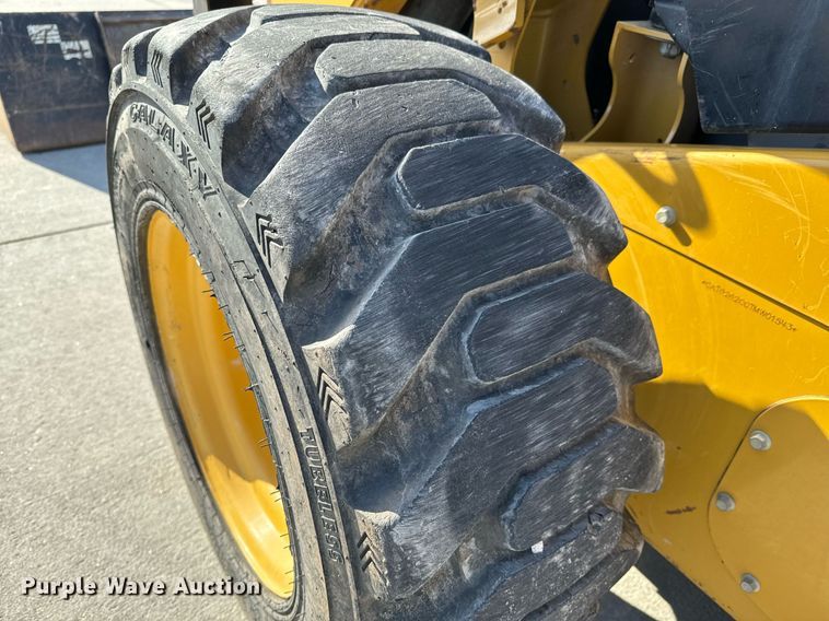 image for item OF9653 2013 Caterpillar 262C Series 2  skid steer loader