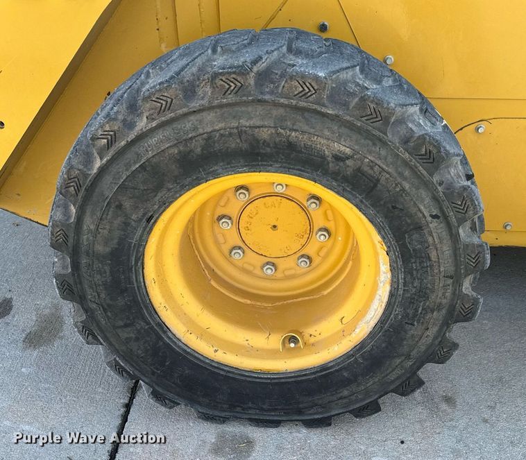 image for item OF9653 2013 Caterpillar 262C Series 2  skid steer loader