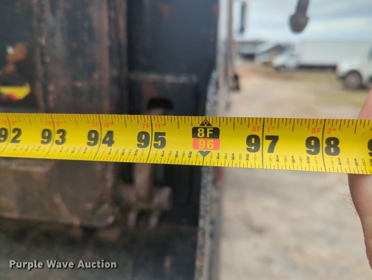 image for item OL9185 2005 Mack CHN613  dump truck