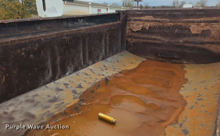 image for item OL9185 2005 Mack CHN613  dump truck