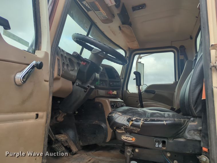 image for item OL9185 2005 Mack CHN613  dump truck