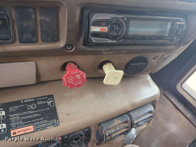 image for item OL9185 2005 Mack CHN613  dump truck