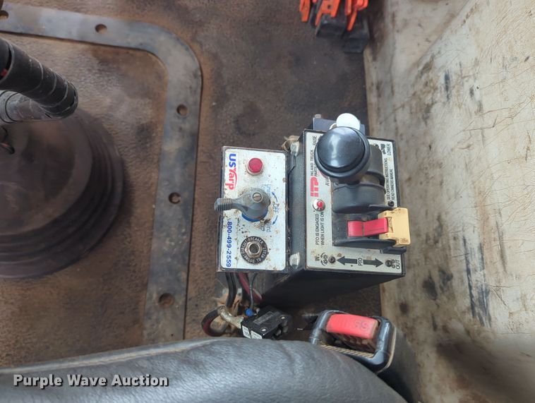 image for item OL9185 2005 Mack CHN613  dump truck