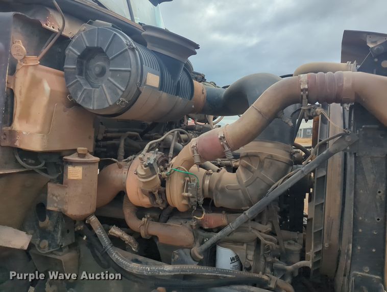 image for item OL9185 2005 Mack CHN613  dump truck