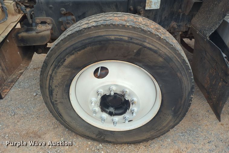 image for item OL9185 2005 Mack CHN613  dump truck