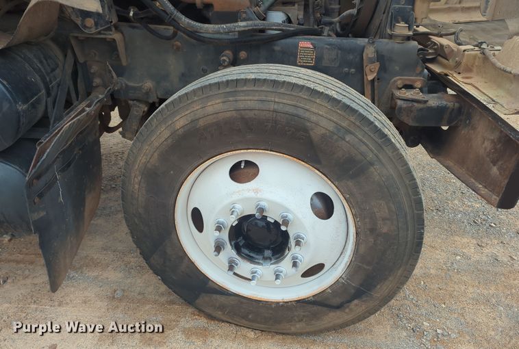 image for item OL9185 2005 Mack CHN613  dump truck