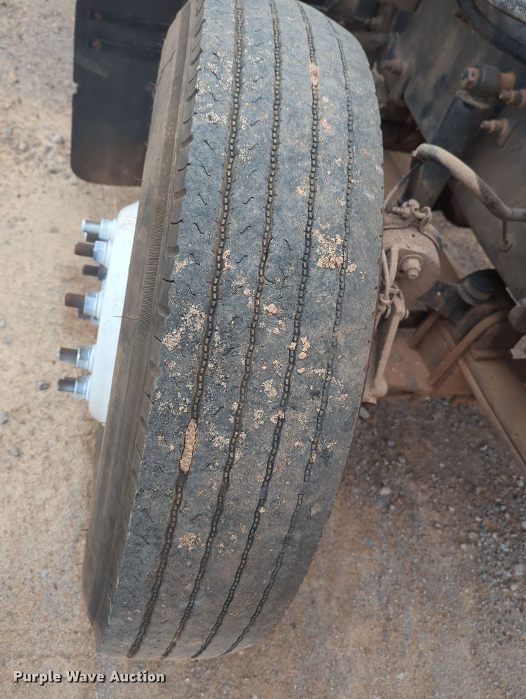 image for item OL9185 2005 Mack CHN613  dump truck