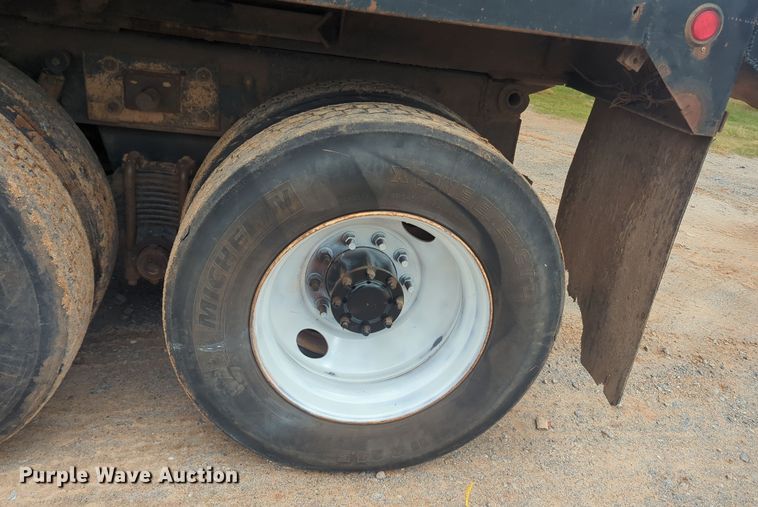 image for item OL9185 2005 Mack CHN613  dump truck