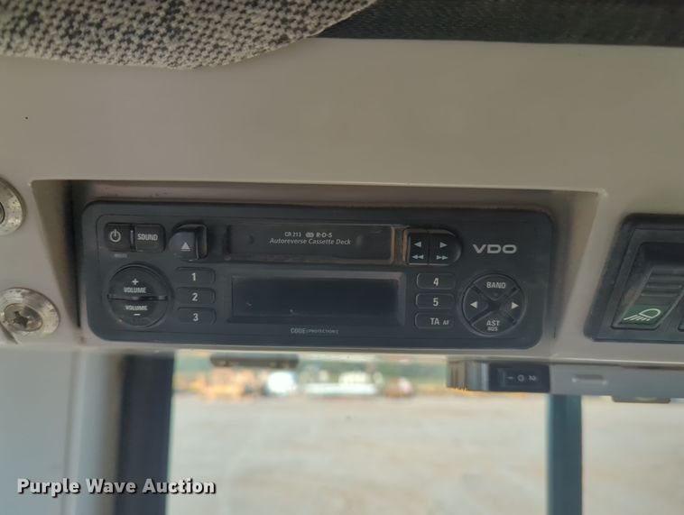 image for item OL9188 2006 John Deere  655C track loader