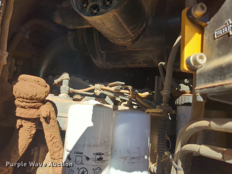 image for item OL9188 2006 John Deere  655C track loader