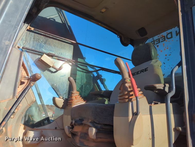 image for item OL9189 2012 John Deere 210G LC  excavator