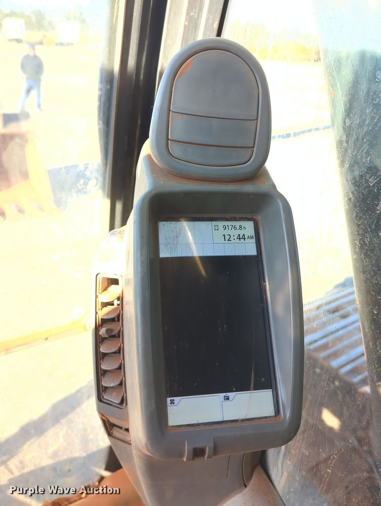 image for item OL9189 2012 John Deere 210G LC  excavator