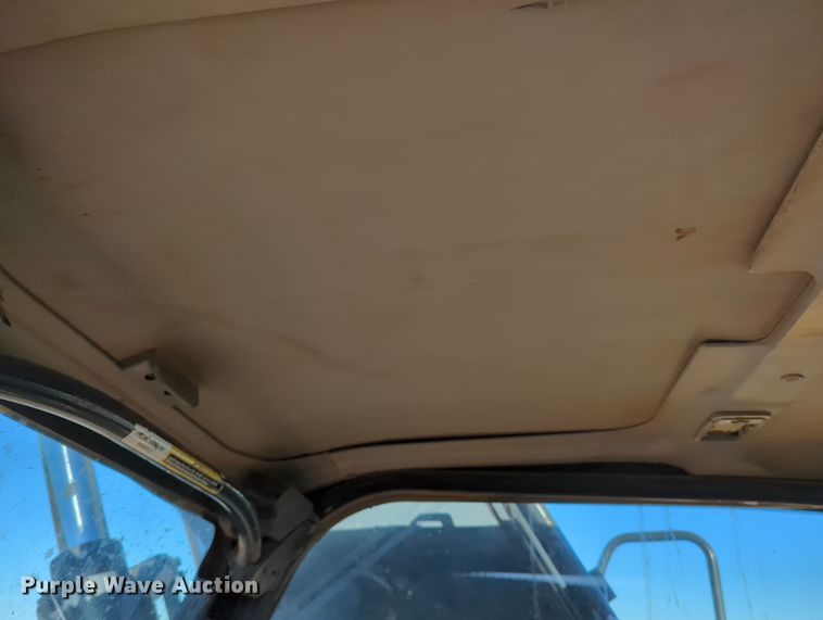 image for item OL9189 2012 John Deere 210G LC  excavator