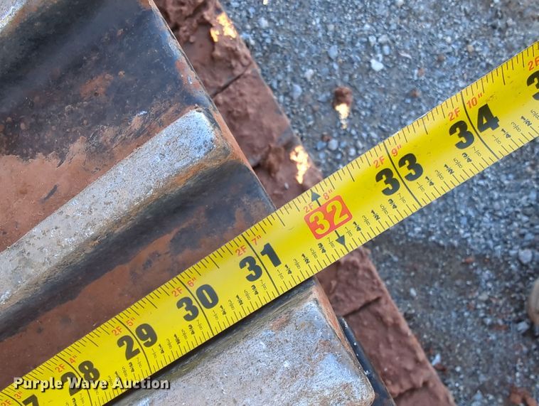 image for item OL9189 2012 John Deere 210G LC  excavator