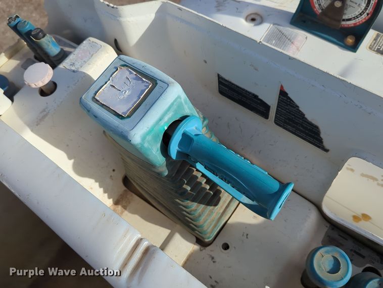 image for item OL9215 2009 International  DuraStar 4300 bucket truck