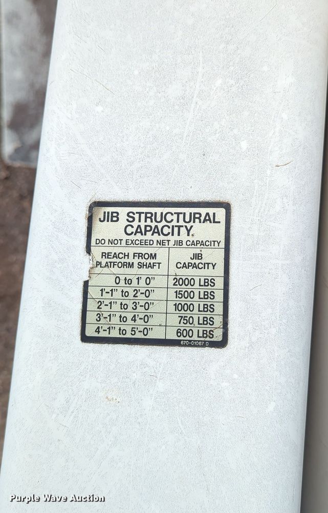 image for item OL9215 2009 International  DuraStar 4300 bucket truck