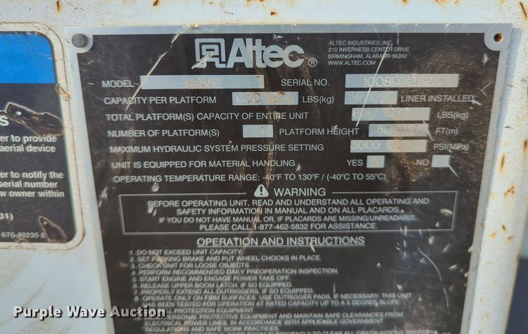 image for item OL9215 2009 International  DuraStar 4300 bucket truck