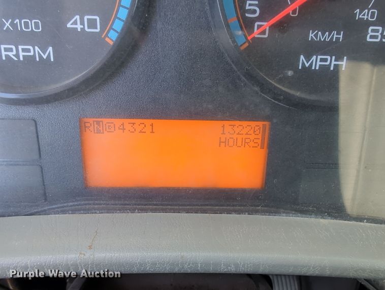 image for item OL9215 2009 International  DuraStar 4300 bucket truck