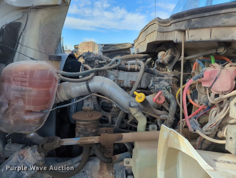 image for item OL9215 2009 International  DuraStar 4300 bucket truck