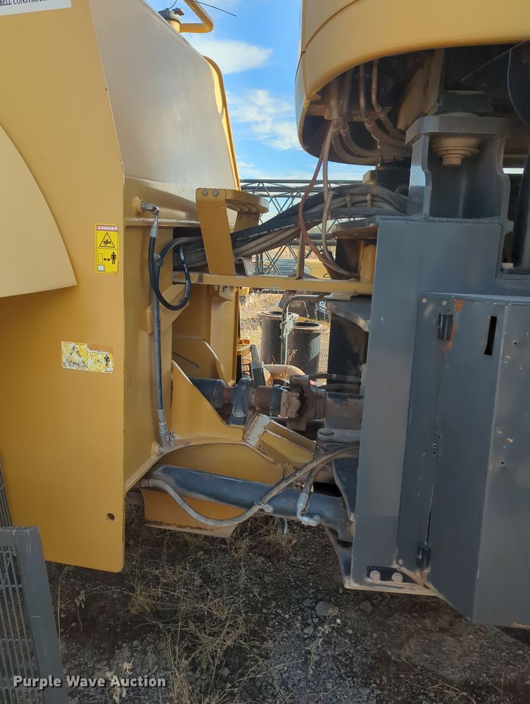 image for item OL9217 2008 Challenger MT965B 4WD tractor