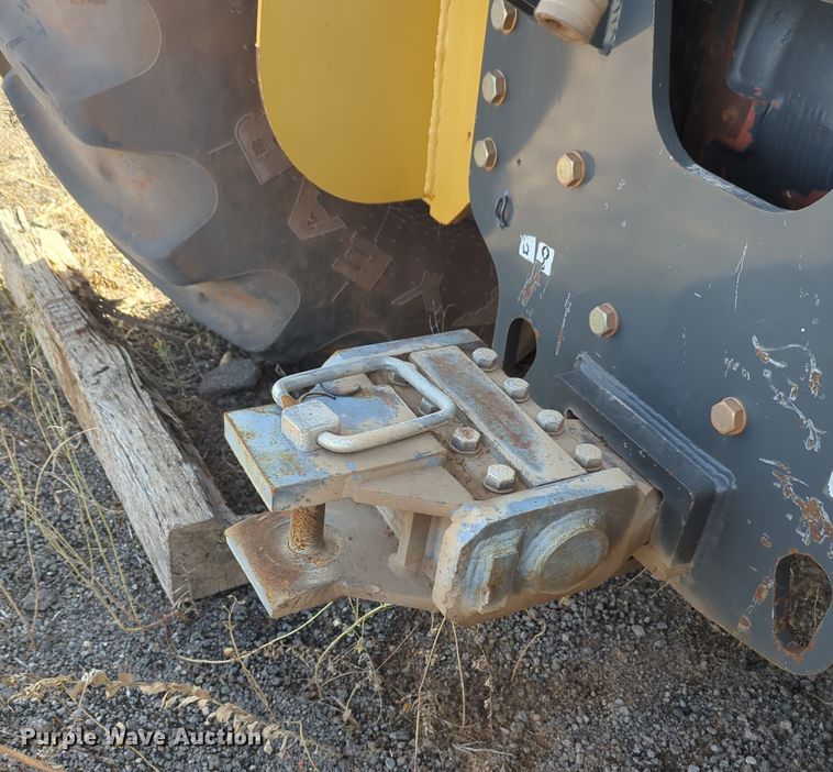 image for item OL9217 2008 Challenger MT965B 4WD tractor