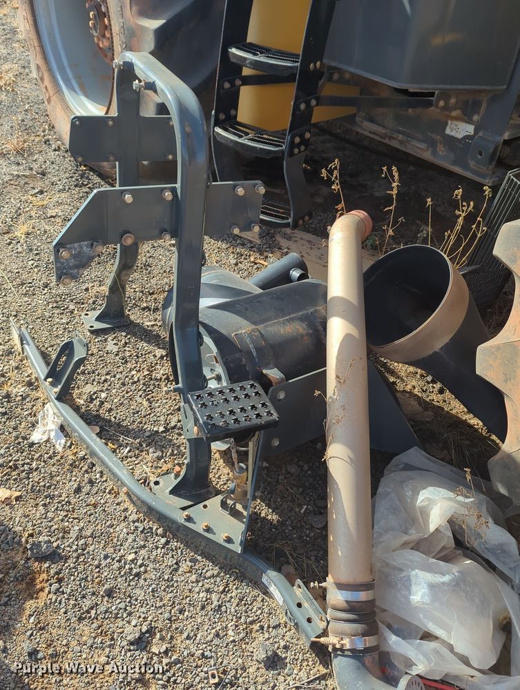 image for item OL9217 2008 Challenger MT965B 4WD tractor