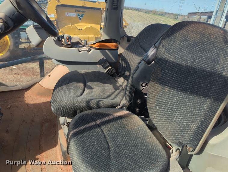 image for item OL9217 2008 Challenger MT965B 4WD tractor