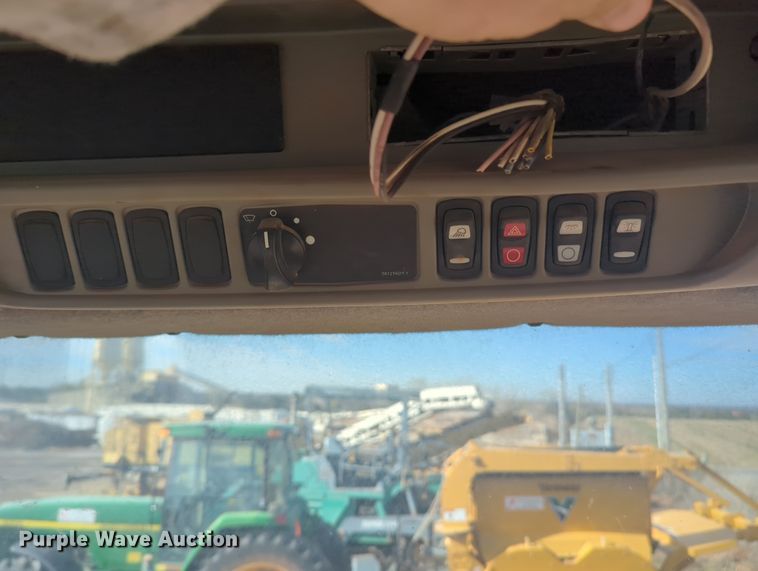 image for item OL9217 2008 Challenger MT965B 4WD tractor