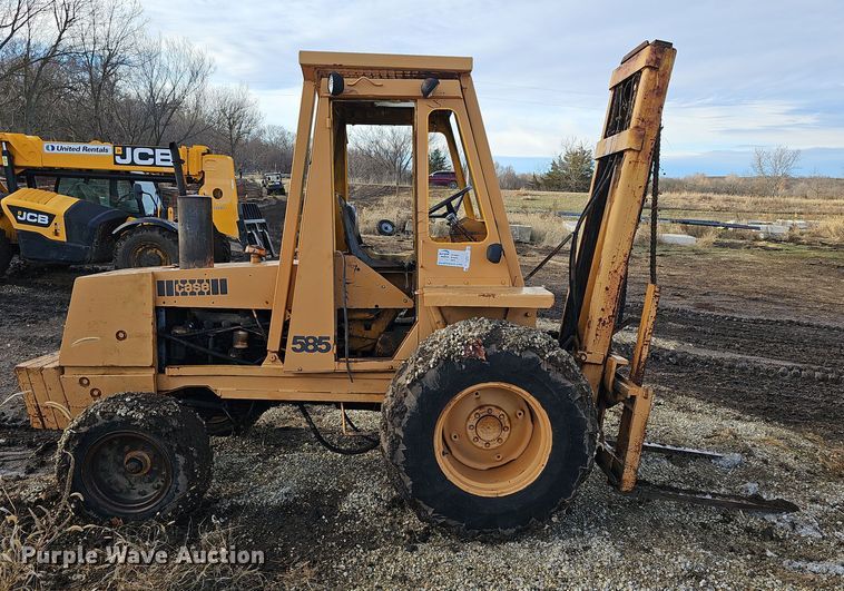image for item OL9474 1976 Case 585  forklift