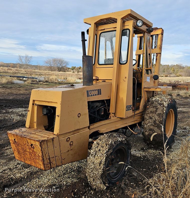image for item OL9474 1976 Case 585  forklift