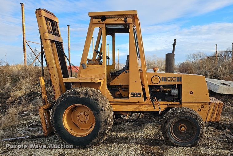 image for item OL9474 1976 Case 585  forklift