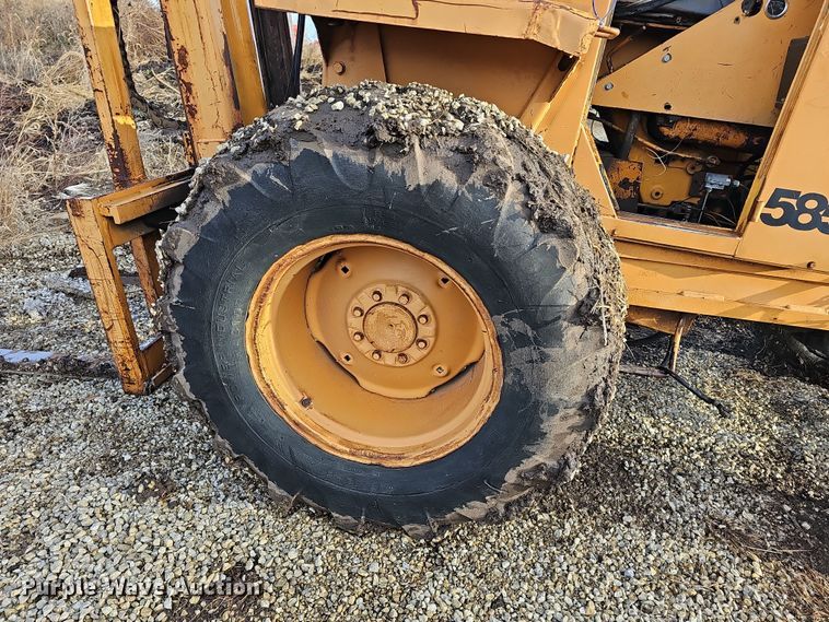 image for item OL9474 1976 Case 585  forklift