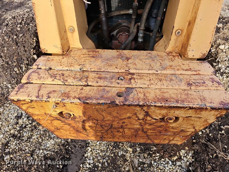 image for item OL9474 1976 Case 585  forklift