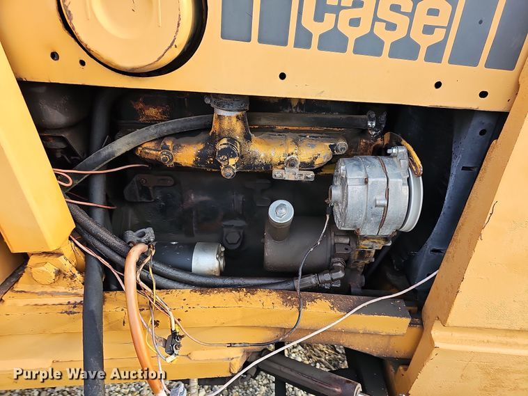 image for item OL9474 1976 Case 585  forklift