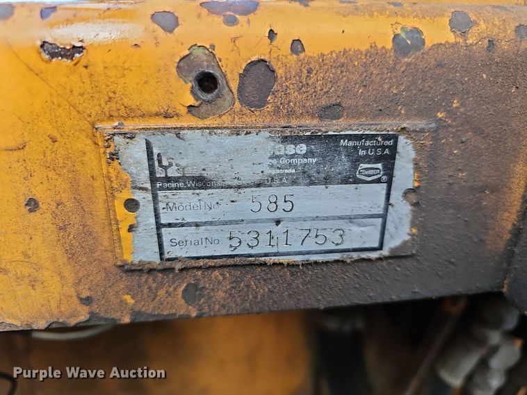 image for item OL9474 1976 Case 585  forklift