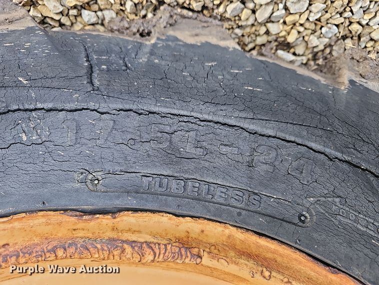 image for item OL9474 1976 Case 585  forklift