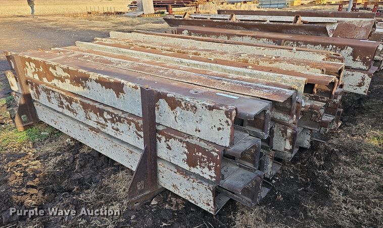 image for item OL9475 (79) concrete paving forms