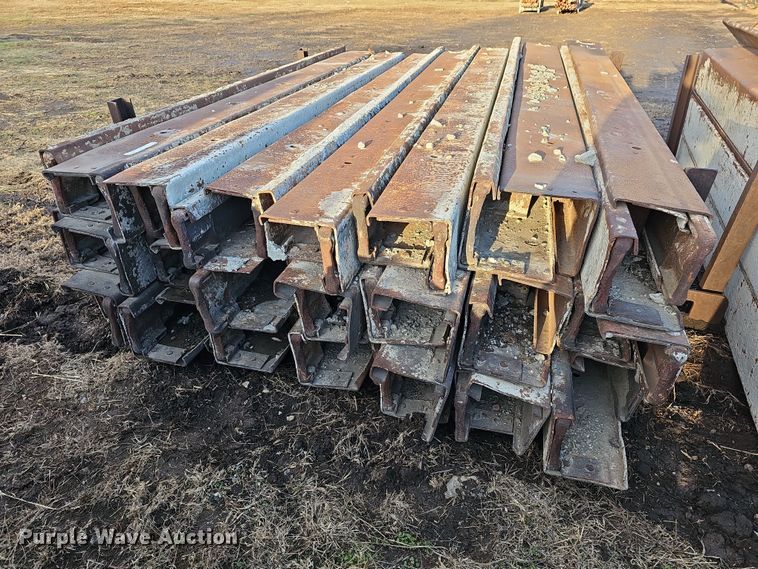 image for item OL9475 (79) concrete paving forms